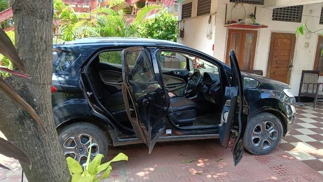 https://images10.gaadi.com/usedgaadi-sellcar/UsedCar/f5ddf7a4a/34f155c0-a81f-4963-aac7-046d724161d6.jpeg?imwidth=6401