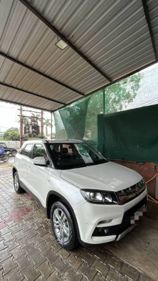https://images10.gaadi.com/usedgaadi-sellcar/UsedCar/f5de305ca/cb51428c-b97d-4903-91f4-57de67853f62.jpg?imwidth=6400