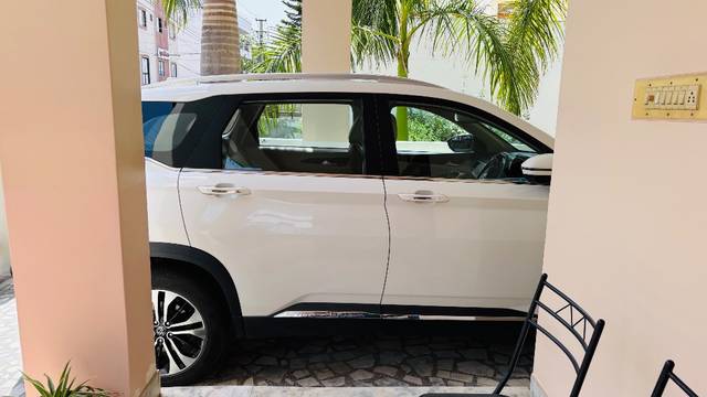 https://images10.gaadi.com/usedgaadi-sellcar/UsedCar/f5df287ea/6ac67909-4a51-4883-ae0e-b5f9078dc4bc.jpeg?imwidth=6400