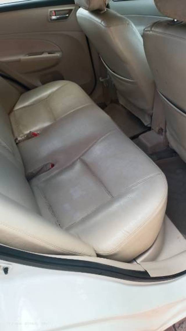 https://images10.gaadi.com/usedgaadi-sellcar/UsedCar/f5df4204a/07533eae-e20a-4481-a766-5da897a69d65.jpg?imwidth=6400