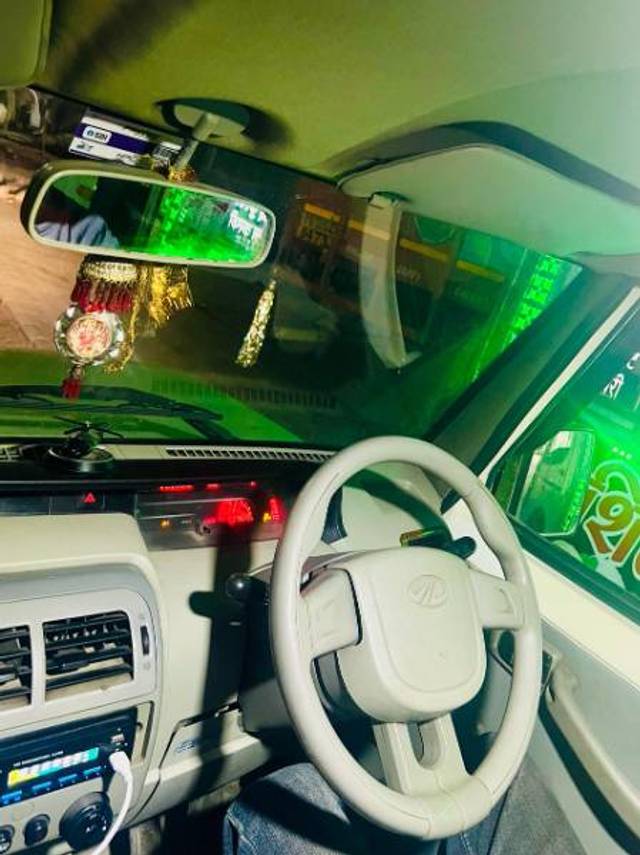 https://images10.gaadi.com/usedgaadi-sellcar/UsedCar/f5df5b17a/a276490c-3512-469f-b481-c096ceee9a86.jpg?imwidth=6401