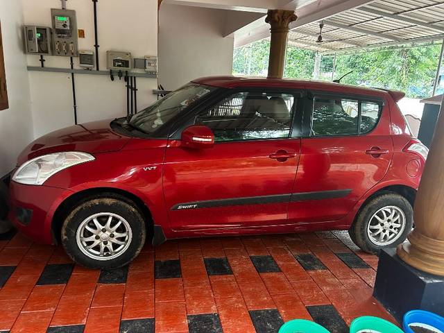 https://images10.gaadi.com/usedgaadi-sellcar/UsedCar/f5df8d9da/ba360bad-b0c7-43dd-88ef-f52f739ea784.jpeg?imwidth=6400