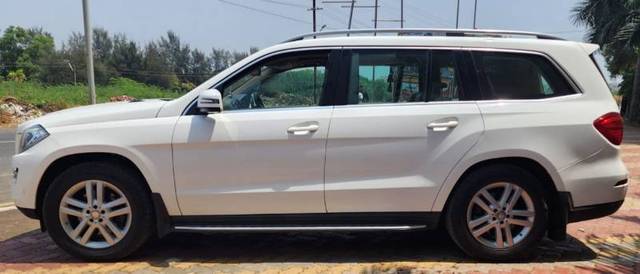 https://images10.gaadi.com/usedgaadi-sellcar/UsedCar/f5df97d7a/9ec764a7-5aed-4861-8f6d-f2a13964fbe4.jpg?imwidth=6400