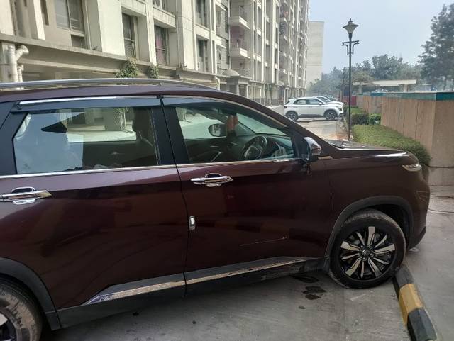 https://images10.gaadi.com/usedgaadi-sellcar/UsedCar/f5dfdacea/91d1efb3-06ee-468a-97ba-028244915564.jpeg?imwidth=6401
