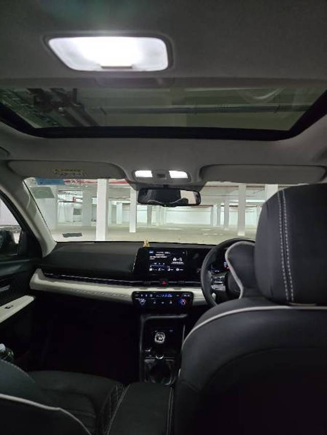 https://images10.gaadi.com/usedgaadi-sellcar/UsedCar/f5e01745a/70762c1d-14f2-4aa6-af30-95d66ded97d7.jpg?imwidth=6401