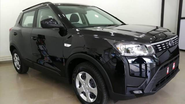 https://images10.gaadi.com/usedgaadi-sellcar/UsedCar/f5e017d8a/f0be511c-6431-4466-b9f8-ef84ca79ad4f.jpg?imwidth=6400