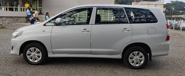 https://images10.gaadi.com/usedgaadi-sellcar/UsedCar/f5e0ff31a/05afa446-ee8f-4838-943b-bfabb2db983d.jpg?imwidth=6401