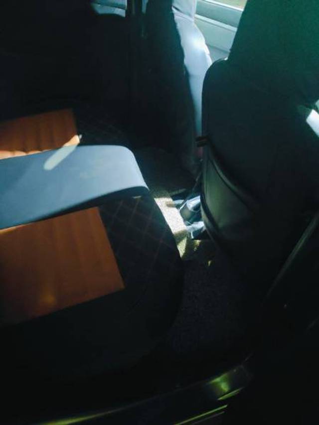 https://images10.gaadi.com/usedgaadi-sellcar/UsedCar/f5e18bdca/7e81cd54-d7b0-460a-bce4-845a3cf5b3d2.jpg?imwidth=6401