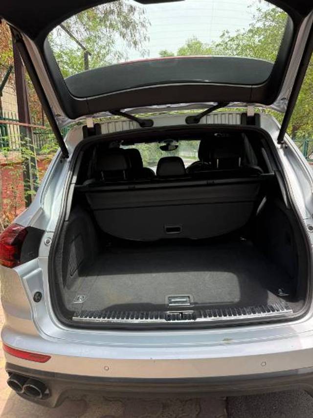 https://images10.gaadi.com/usedgaadi-sellcar/UsedCar/f5e207afa/c5211db6-bfb7-486c-a3d0-f30352ac87f8.jpg?imwidth=6401