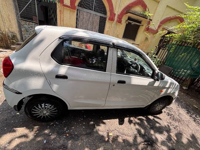https://images10.gaadi.com/usedgaadi-sellcar/UsedCar/f5e22542a/4847be49-2afc-4509-ab31-10335efdcb27.jpeg?imwidth=6401