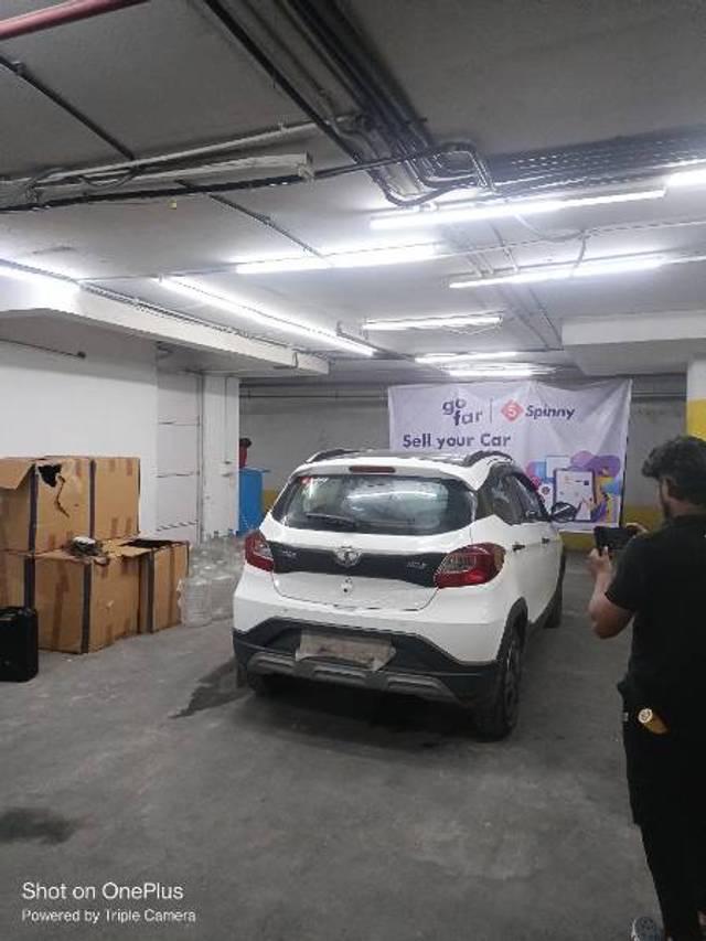 https://images10.gaadi.com/usedgaadi-sellcar/UsedCar/f5e26985a/48101199-38eb-4c34-946e-2a0cb73f4317.jpg?imwidth=6400