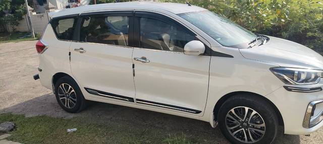 https://images10.gaadi.com/usedgaadi-sellcar/UsedCar/f5e2d0d3a/10239df8-2cbf-4ec0-b4c5-5fbd2b04db5d.jpg?imwidth=6400
