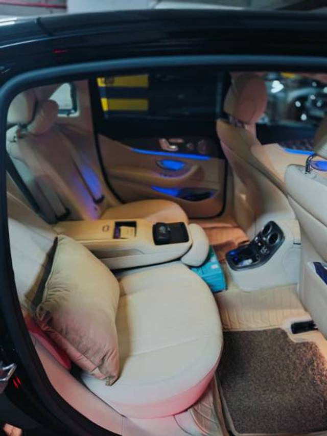 https://images10.gaadi.com/usedgaadi-sellcar/UsedCar/f5e2e2a8a/44976278-e854-47e8-84b2-038a9be90e32.jpeg?imwidth=6401