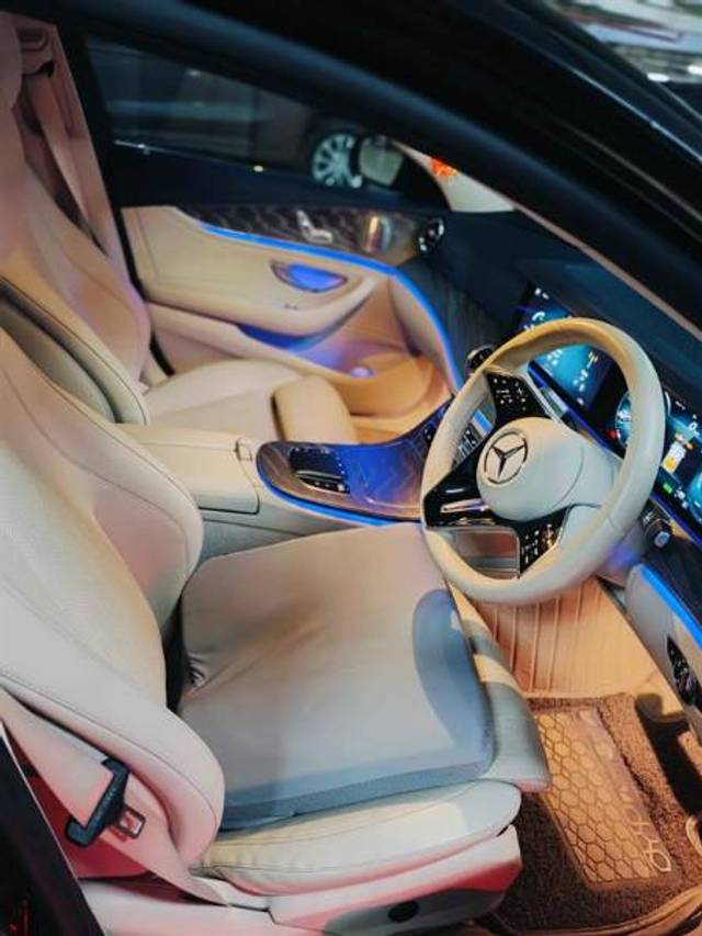 https://images10.gaadi.com/usedgaadi-sellcar/UsedCar/f5e2e2a8a/84f08592-18d5-4605-8744-392f4c185cc4.jpeg?imwidth=6400