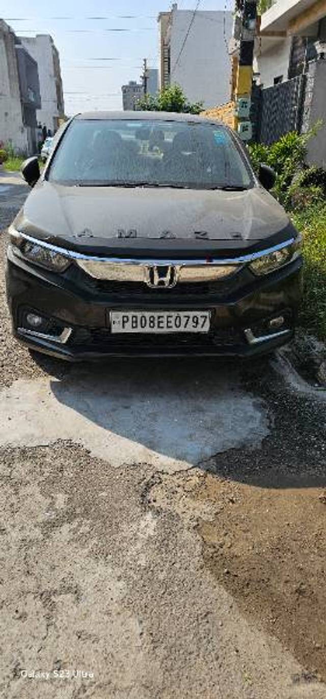 https://images10.gaadi.com/usedgaadi-sellcar/UsedCar/f5e321d7a/68ecde98-777c-4b4f-b368-71d245773868.jpg?imwidth=6402