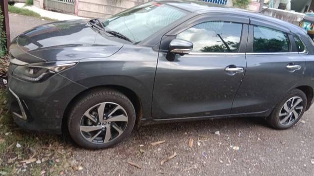 https://images10.gaadi.com/usedgaadi-sellcar/UsedCar/f5e32a12a/fefa4b02-e74b-4ebc-a50b-53b19d4cd996.jpg?imwidth=6402