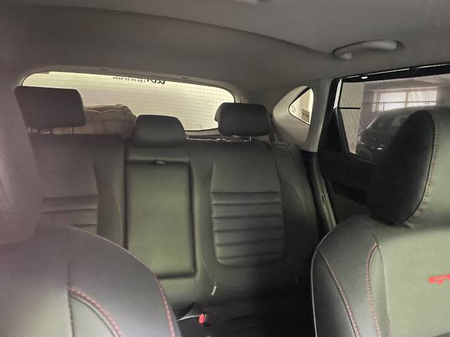 https://images10.gaadi.com/usedgaadi-sellcar/UsedCar/f5e3426ea/59501544-12bc-40f3-8f13-911b9a154a8c.jpeg?imwidth=6401
