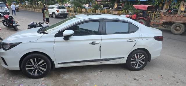 https://images10.gaadi.com/usedgaadi-sellcar/UsedCar/f5e3be6da/4f82aa09-9689-4679-a457-b745db9da759.jpg?imwidth=6401