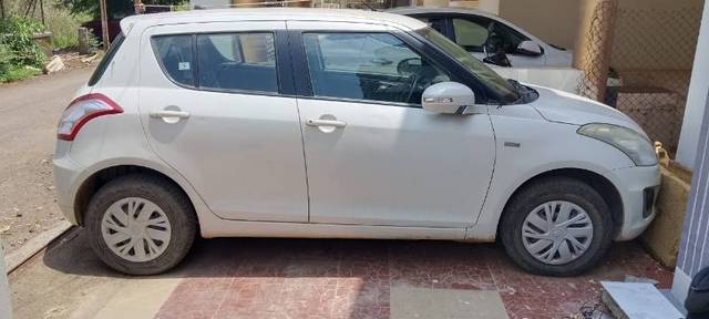https://images10.gaadi.com/usedgaadi-sellcar/UsedCar/f5e3fbcea/939a50de-4b2b-4ada-8ac4-738553f3978d.jpg?imwidth=6400