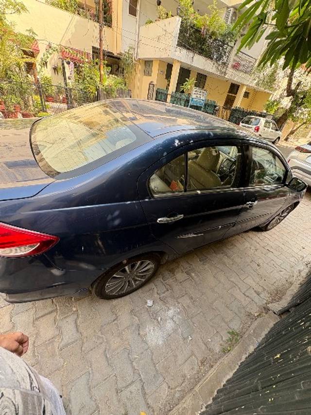 https://images10.gaadi.com/usedgaadi-sellcar/UsedCar/f5e3fce5a/f5b7a220-9545-4ee2-8596-e164d4a1d640.jpeg?imwidth=6402
