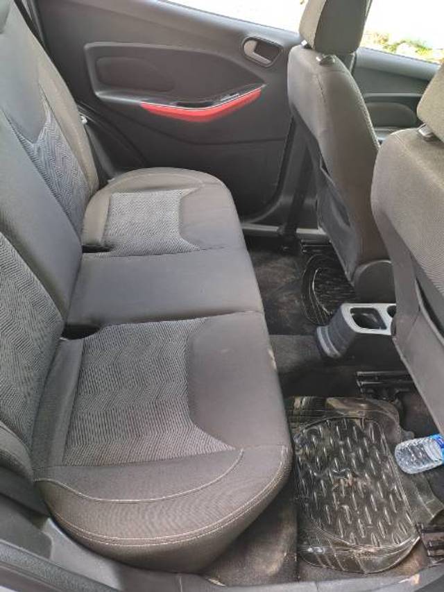 https://images10.gaadi.com/usedgaadi-sellcar/UsedCar/f5e43067a/7df78626-2e1d-479b-969c-cce695a2f429.jpg?imwidth=6402