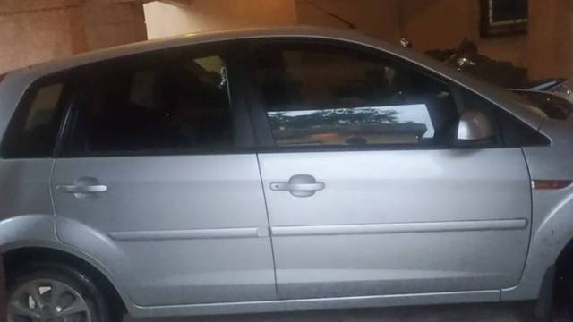 https://images10.gaadi.com/usedgaadi-sellcar/UsedCar/f5e48bc9a/13af3a72-efa3-47e1-9e7f-10b3c31263f0.jpg?imwidth=6401