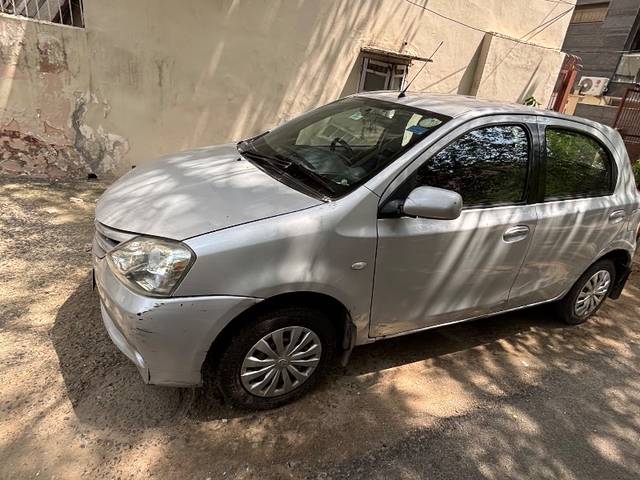 https://images10.gaadi.com/usedgaadi-sellcar/UsedCar/f5e5bdd9a/dfb9e19c-91ec-47fe-90a6-493fce2a26c9.jpeg?imwidth=6400