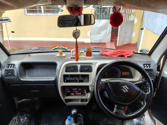 https://images10.gaadi.com/usedgaadi-sellcar/UsedCar/f5e6786da/334d4efc-bb9e-4a9b-a5ff-8d3c8968d857.jpg?imwidth=6402