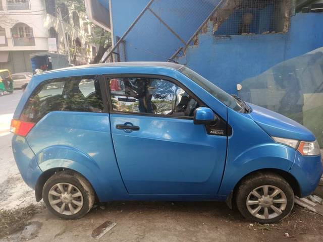 https://images10.gaadi.com/usedgaadi-sellcar/UsedCar/f5e6809ba/2e0aadb9-8780-42c4-8200-45ecc53abac5.jpg?imwidth=6402