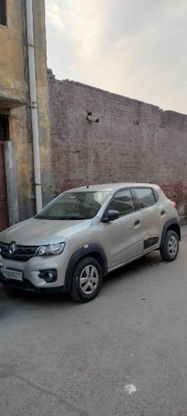 https://images10.gaadi.com/usedgaadi-sellcar/UsedCar/f5e6bbe8a/1e85b5c5-b52c-4477-8501-42eba837e477.jpg?imwidth=6402