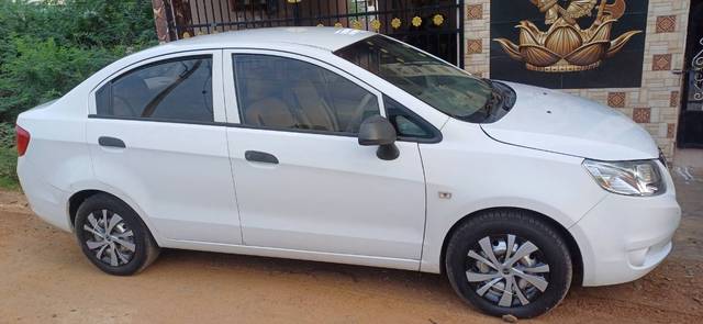 https://images10.gaadi.com/usedgaadi-sellcar/UsedCar/f5e6e09da/ee510222-d483-45fc-b9df-8b34cc0741cd.jpg?imwidth=6402