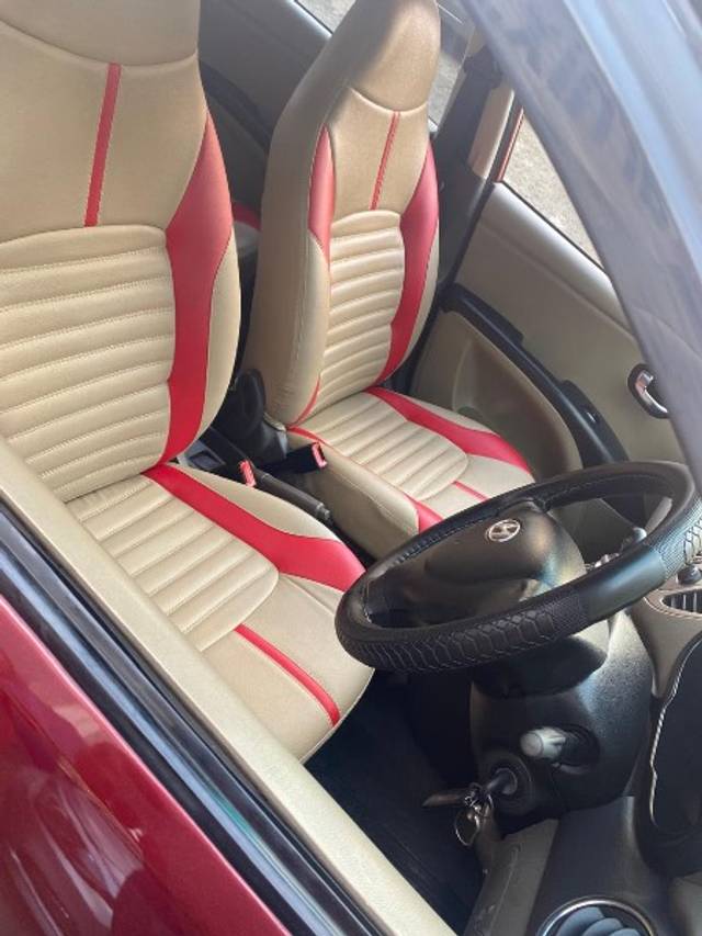 https://images10.gaadi.com/usedgaadi-sellcar/UsedCar/f5e6e802a/9816432a-8077-407d-bf1f-16565830fdc7.jpeg?imwidth=6402
