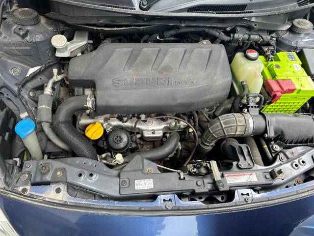 https://images10.gaadi.com/usedgaadi-sellcar/UsedCar/f5e6ee68a/b1f1ab0b-2115-4c3d-89b1-b1229f77594c.jpg?imwidth=6401