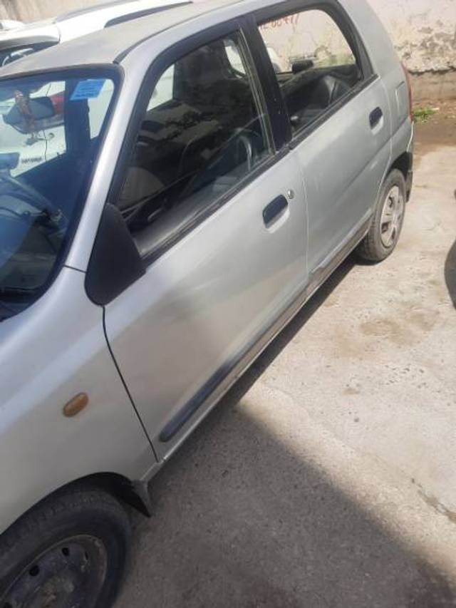https://images10.gaadi.com/usedgaadi-sellcar/UsedCar/f5e6ef06-48b5-46fa-8dee-441ca6481da9/6aa001fe-5093-43f8-8ea0-93b68e725b07.jpg?imwidth=6402