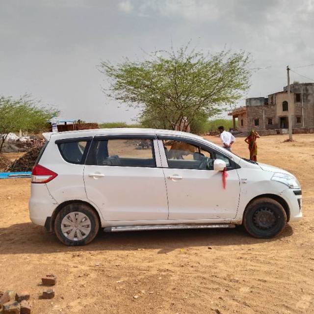 https://images10.gaadi.com/usedgaadi-sellcar/UsedCar/f5e720aca/0bc8e8fc-3880-4702-8ce0-befeb00568e9.jpg?imwidth=6400
