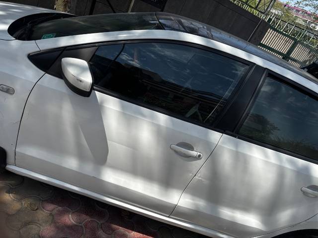 https://images10.gaadi.com/usedgaadi-sellcar/UsedCar/f5e755d7a/a76ba6c0-b8a2-44e2-818e-99c50837f7b9.jpeg?imwidth=6401