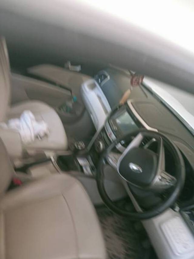 https://images10.gaadi.com/usedgaadi-sellcar/UsedCar/f5e76de6a/364a32b0-edc5-4ddb-83ae-00127c359603.jpg?imwidth=6402