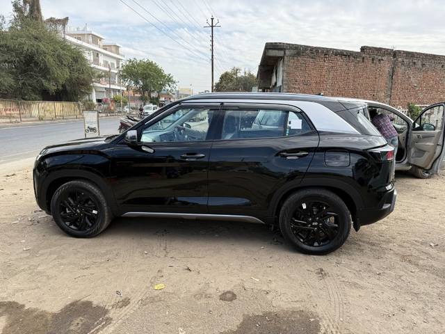 https://images10.gaadi.com/usedgaadi-sellcar/UsedCar/f5e7ae6fa/751a55d9-9465-4038-81fd-91e7ffd999fd.jpeg?imwidth=6402