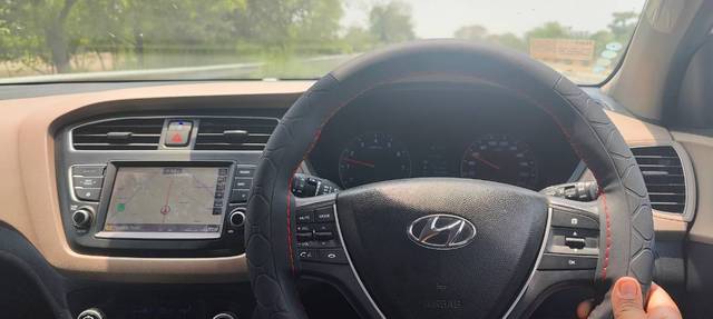https://images10.gaadi.com/usedgaadi-sellcar/UsedCar/f5e82ce7a/b30290d4-437c-450d-a653-1389304cfaf3.jpg?imwidth=6400