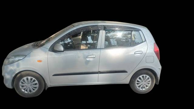 https://images10.gaadi.com/usedgaadi-sellcar/UsedCar/f5e84f8aa/34be962a-429a-4f4b-94a2-ecbc191da89d.jpg?imwidth=6402