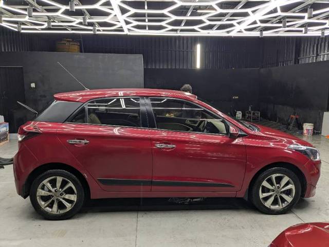 https://images10.gaadi.com/usedgaadi-sellcar/UsedCar/f5e854bba/11ad2395-bd84-483f-b5d1-d075cc0757b0.jpg?imwidth=6401