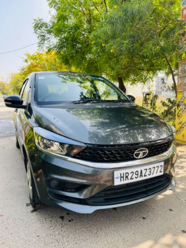https://images10.gaadi.com/usedgaadi-sellcar/UsedCar/f5e8c2f3-e8bd-4be0-8780-0f3769b9bbf4/edc3c4e9-4bdc-4426-afae-e7243958d76e.jpeg?imwidth=6400