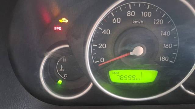 https://images10.gaadi.com/usedgaadi-sellcar/UsedCar/f5e92aaaa/80d90ee7-4214-4c74-8d11-6d7e789e0c5d.jpg?imwidth=6402