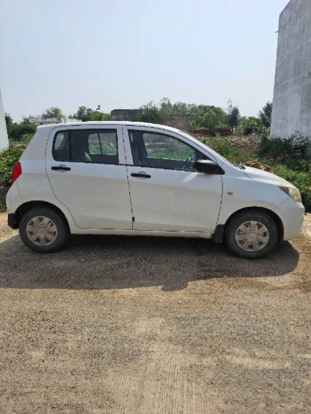 https://images10.gaadi.com/usedgaadi-sellcar/UsedCar/f5e94977a/fce81f1e-4c60-4f36-896c-0e46b056619c.jpg?imwidth=6401