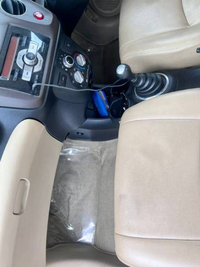https://images10.gaadi.com/usedgaadi-sellcar/UsedCar/f5e9a2a4a/20dee872-4814-4c21-a53b-37166a2428cb.jpeg?imwidth=6401