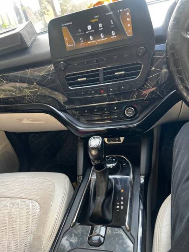 https://images10.gaadi.com/usedgaadi-sellcar/UsedCar/f5e9b12fa/09aa6972-ad52-46ee-9d56-5b4f31afeb0d.jpg?imwidth=6402