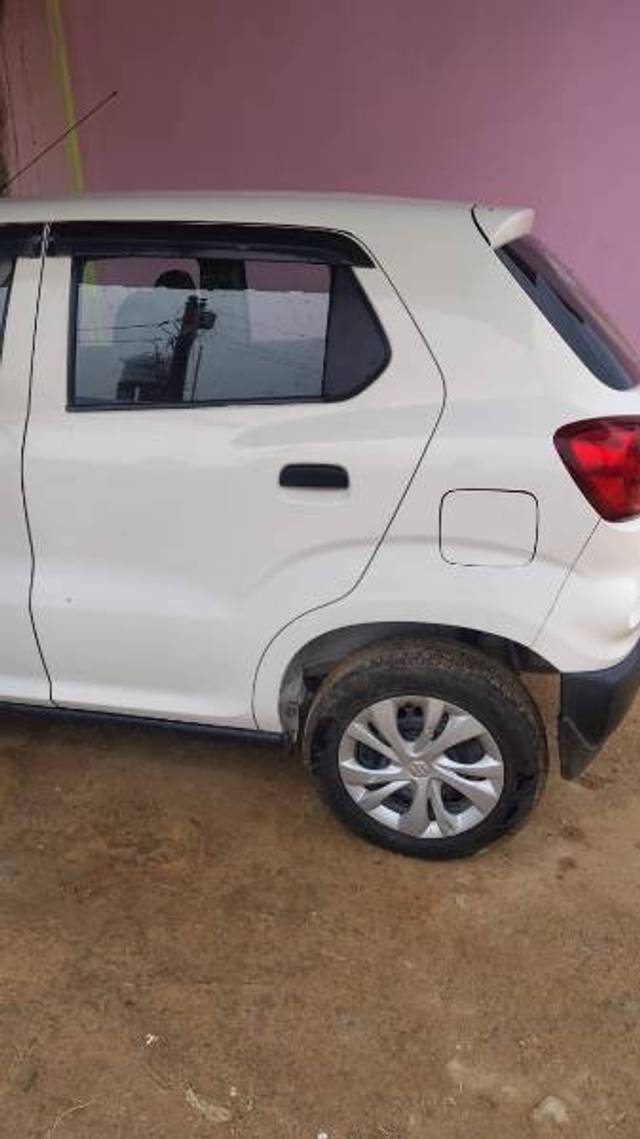 https://images10.gaadi.com/usedgaadi-sellcar/UsedCar/f5e9d523a/75eee4b3-fc7e-47b6-a7c5-0e87de860778.jpg?imwidth=6402