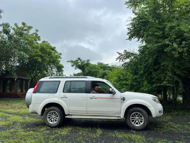 https://images10.gaadi.com/usedgaadi-sellcar/UsedCar/f5e9e3eaa/90a06d4a-0b7a-491d-a58e-61f56c112d75.jpeg?imwidth=6401