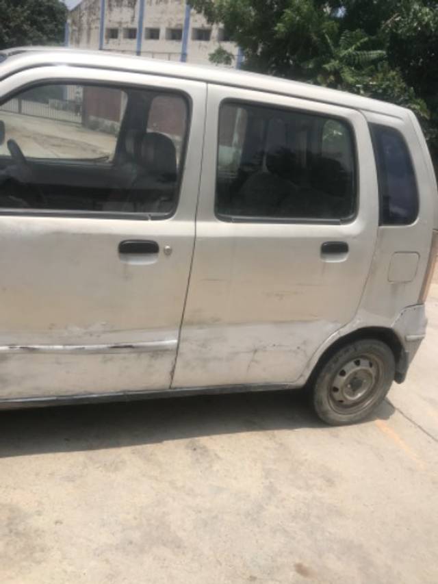https://images10.gaadi.com/usedgaadi-sellcar/UsedCar/f5e9f7b5a/b179b341-e494-422b-9940-f6af3f5d075a.jpeg?imwidth=6402