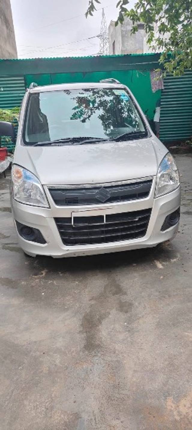 https://images10.gaadi.com/usedgaadi-sellcar/UsedCar/f5ea05efa/0419614b-2c78-4ac1-8e1b-920ceee8951d.jpeg?imwidth=6400